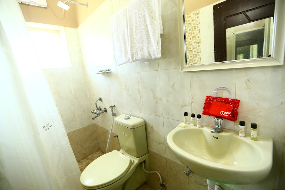 Standard Double Or Twin Room, 1 Double Bed, Private Bathroom photo 2