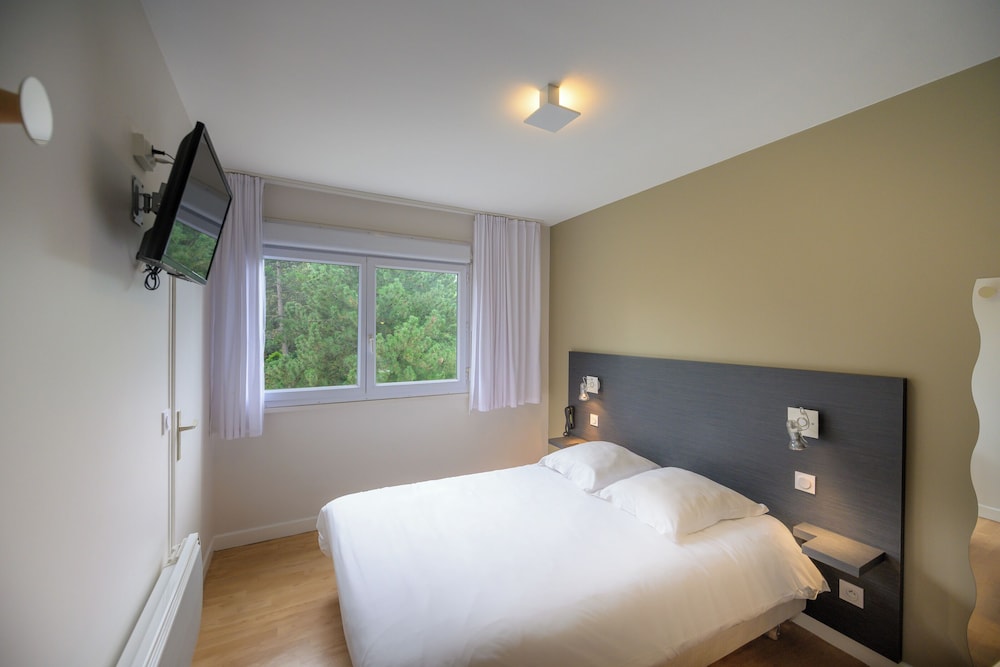 Classic Single Room, Garden View
