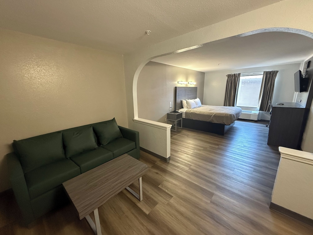 Suite, 1 King Bed with Sofa bed, Non Smoking - Photo 8
