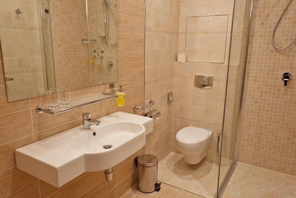 Standard Double Room photo 3