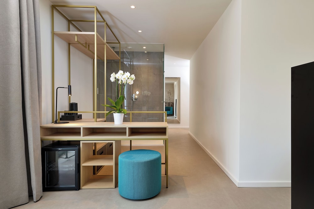Junior Studio Suite, Lake View photo 3