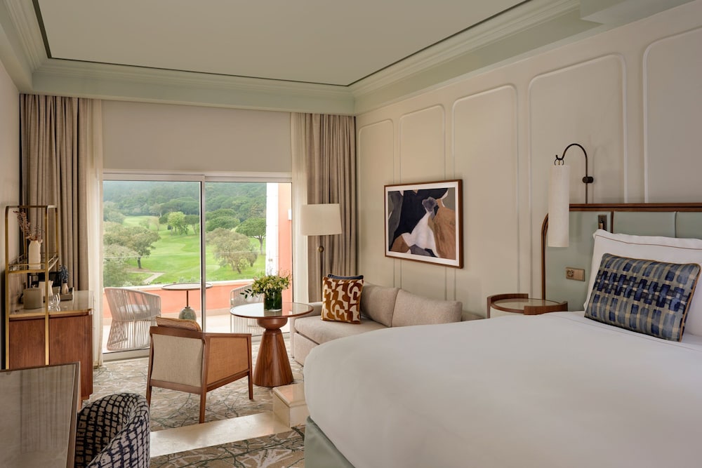 Junior Suite, Resort View (Balcony)