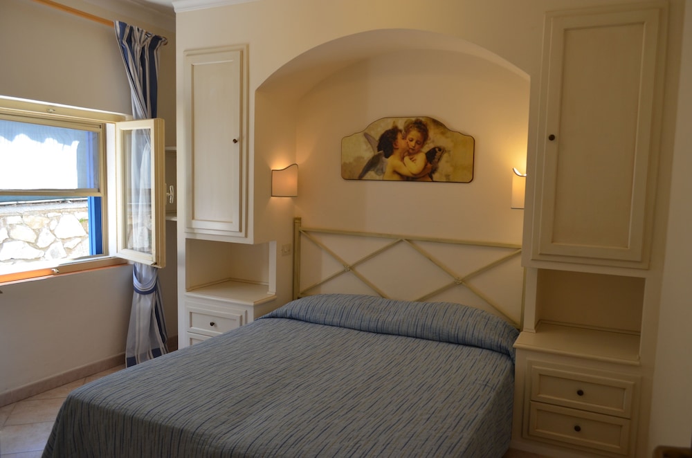 Classic Apartment, 1 Bedroom, Kitchenette, Mezzanine