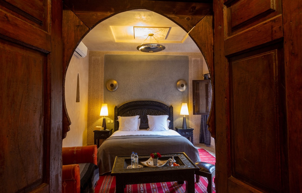 Exclusive Double Room, Ensuite, Pool View (Volubilis)