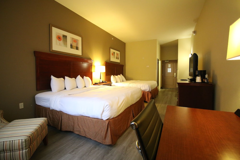 Standard Room, Multiple Beds, Non Smoking photo 3