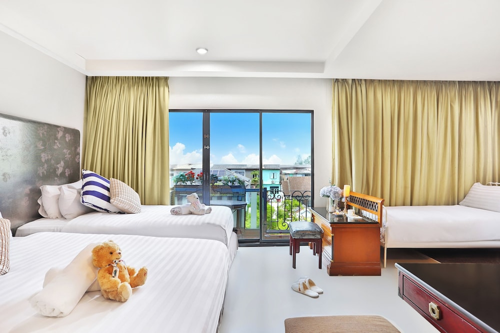 Deluxe room with Free Snack Bar 24Hrs photo 1