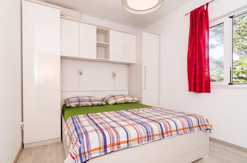 Apartment (One Bedroom Apartment with Shared Ter) photo 2
