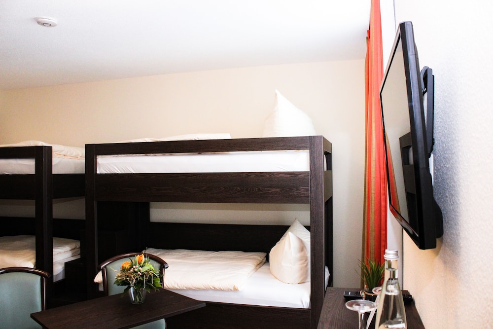 Room (Gruppe Standard)