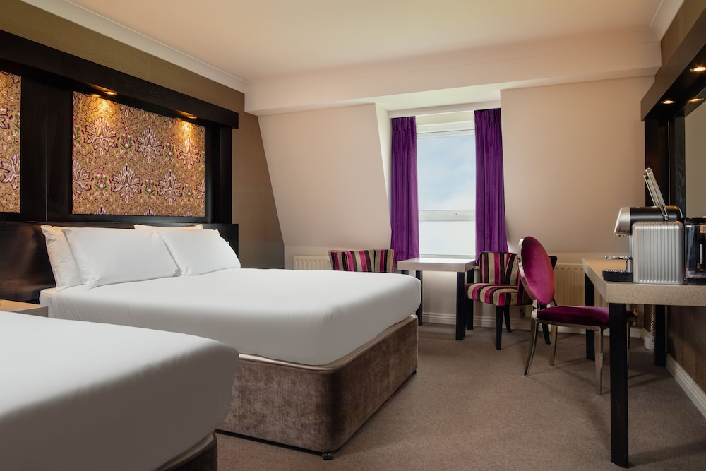 Triple Room – One Double and One Single Bed - Photo 1