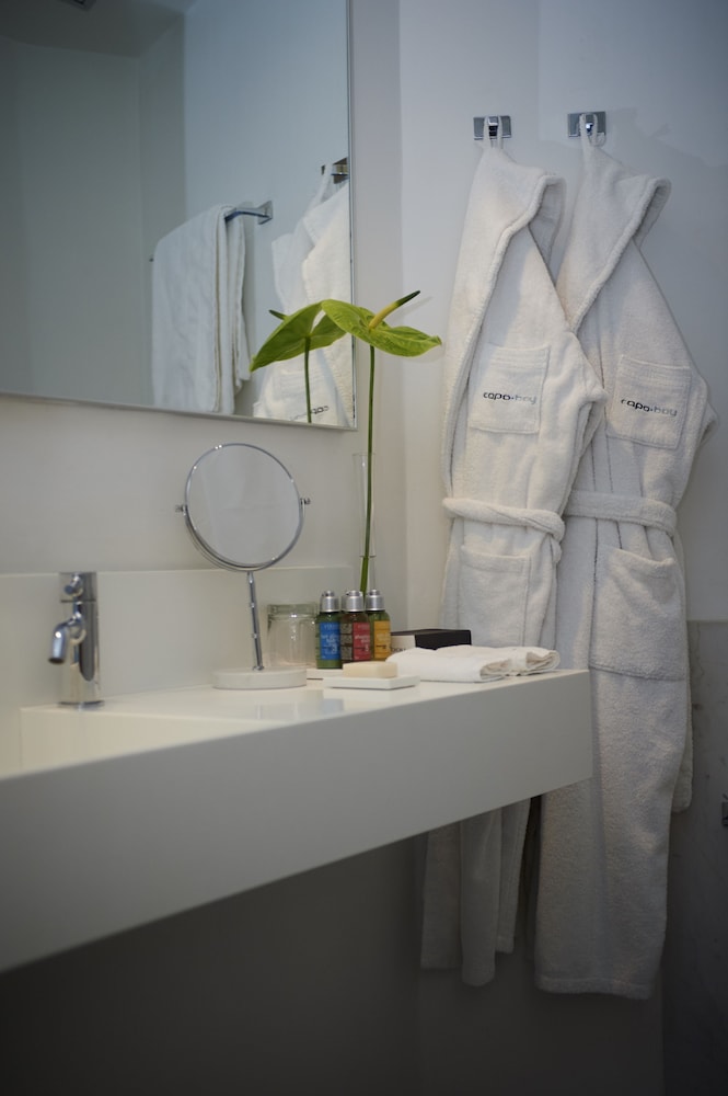 Double or Twin Room - Photo 5