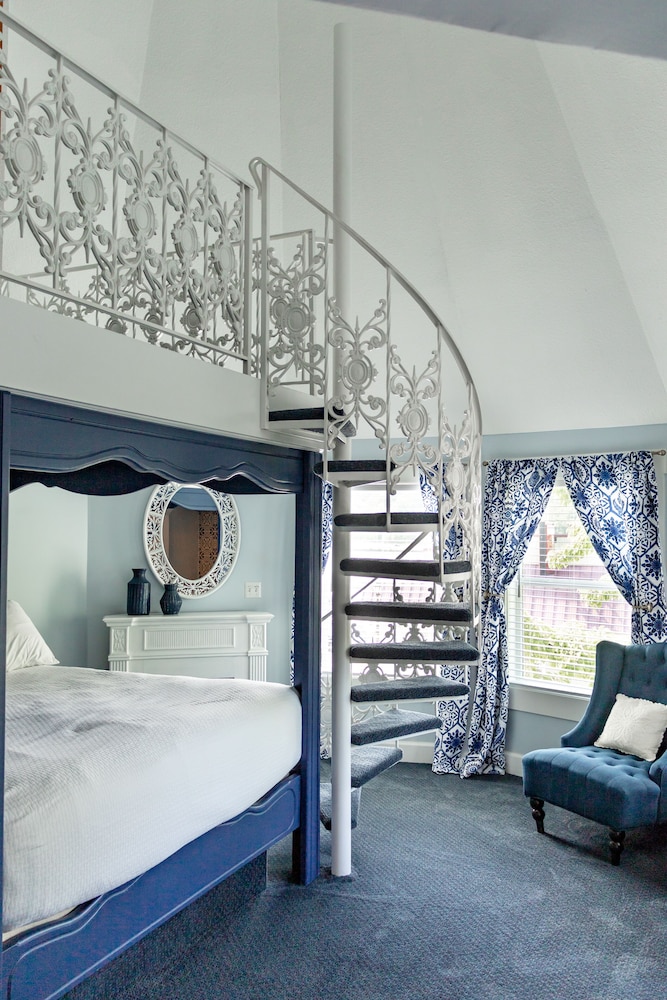 Wedgewood Room (2nd Floor)