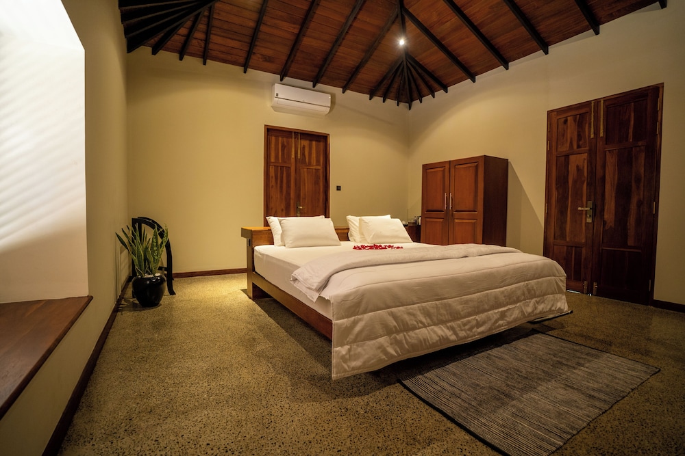 Luxury Double Room, Balcony, Lagoon View photo 3