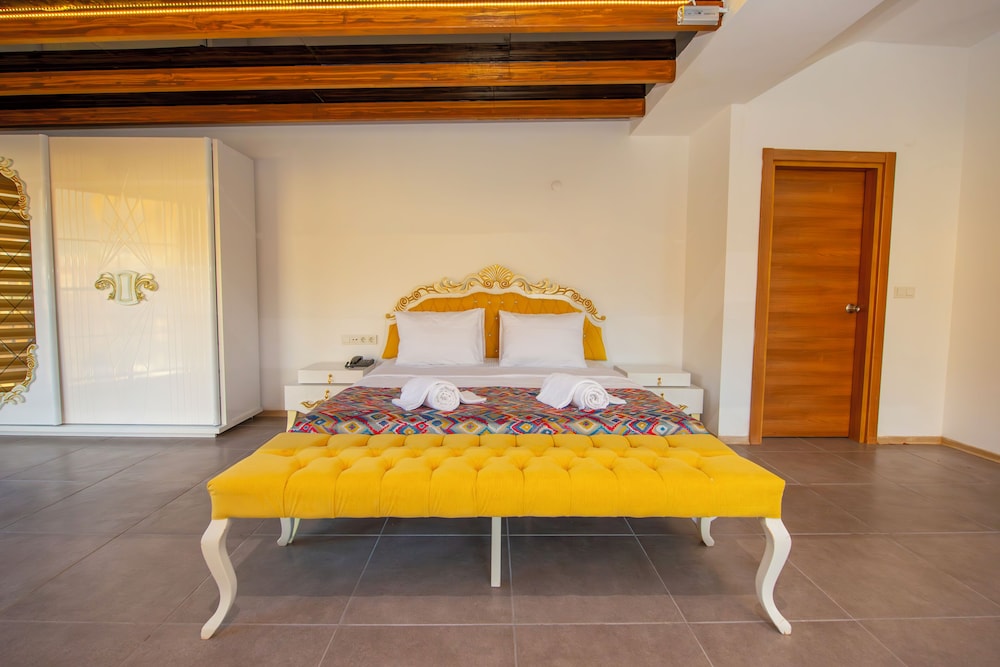 Luxury Suite, Non Smoking, Garden View