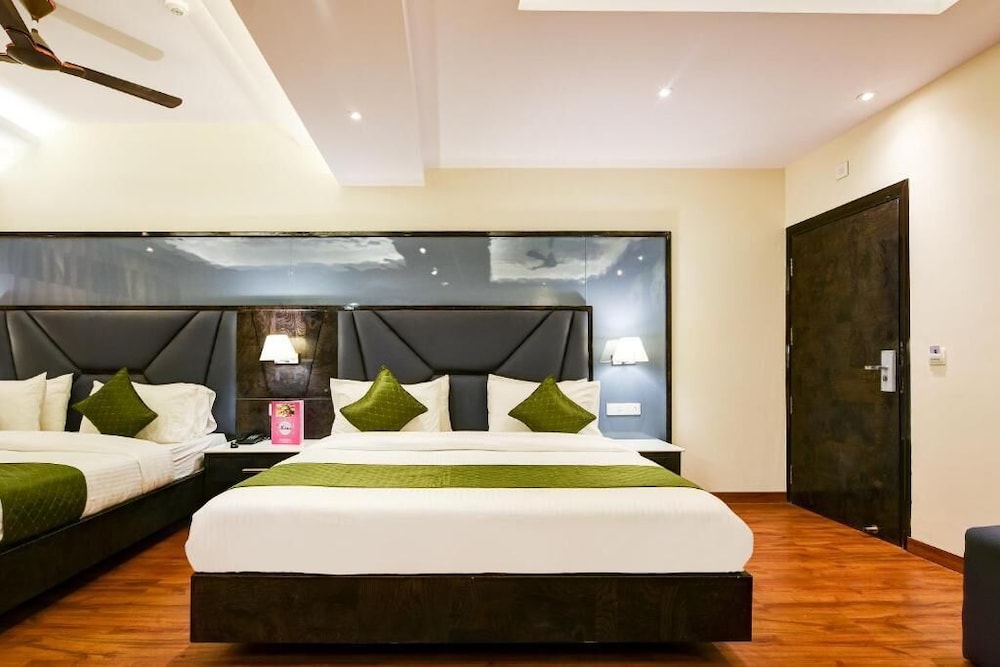Family Room, City View