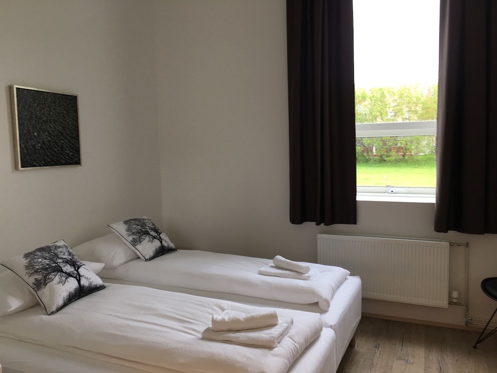 Standard Twin Room, Shared Bathroom photo 1