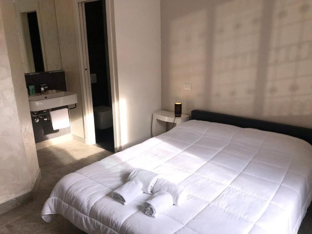 Standard Room photo 3
