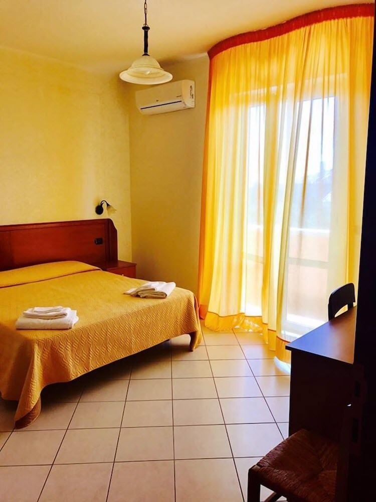 Triple Room, Balcony photo 1