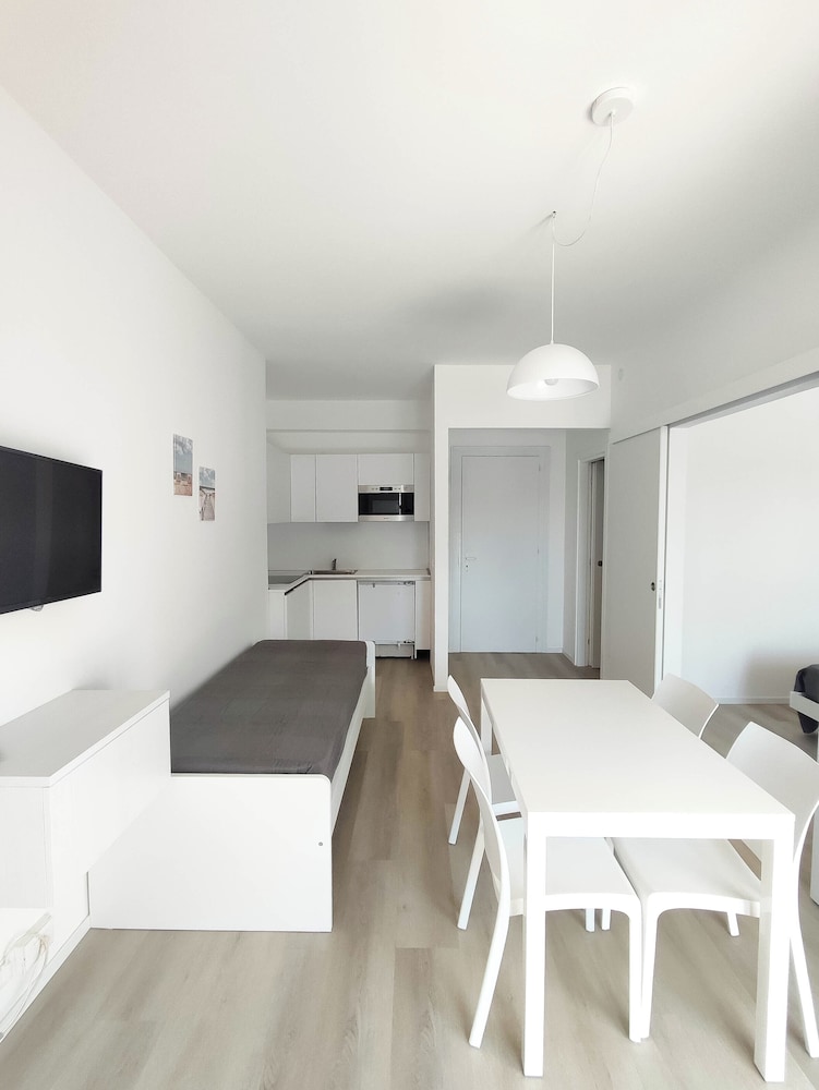 Apartment, 1 Bedroom, Balcony, City View photo 1