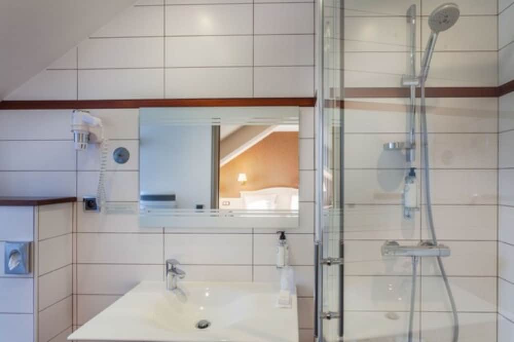 Superior Room, 1 Double Bed, Non Smoking (Larger Room;Twin bed on request) - Photo 10