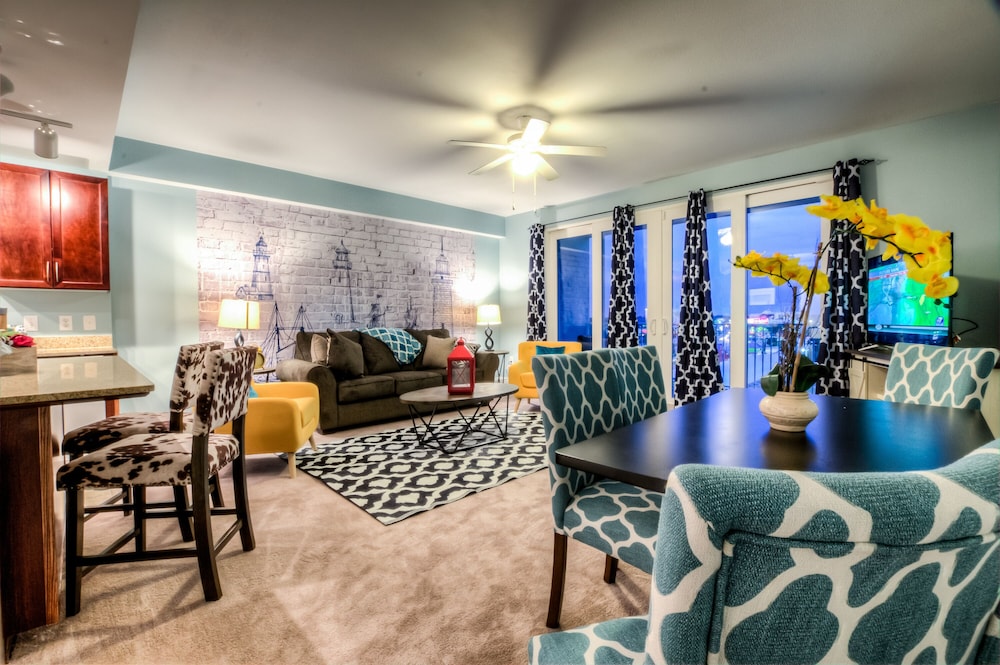 Condo, 1 Bedroom, Balcony, Lake View (537)