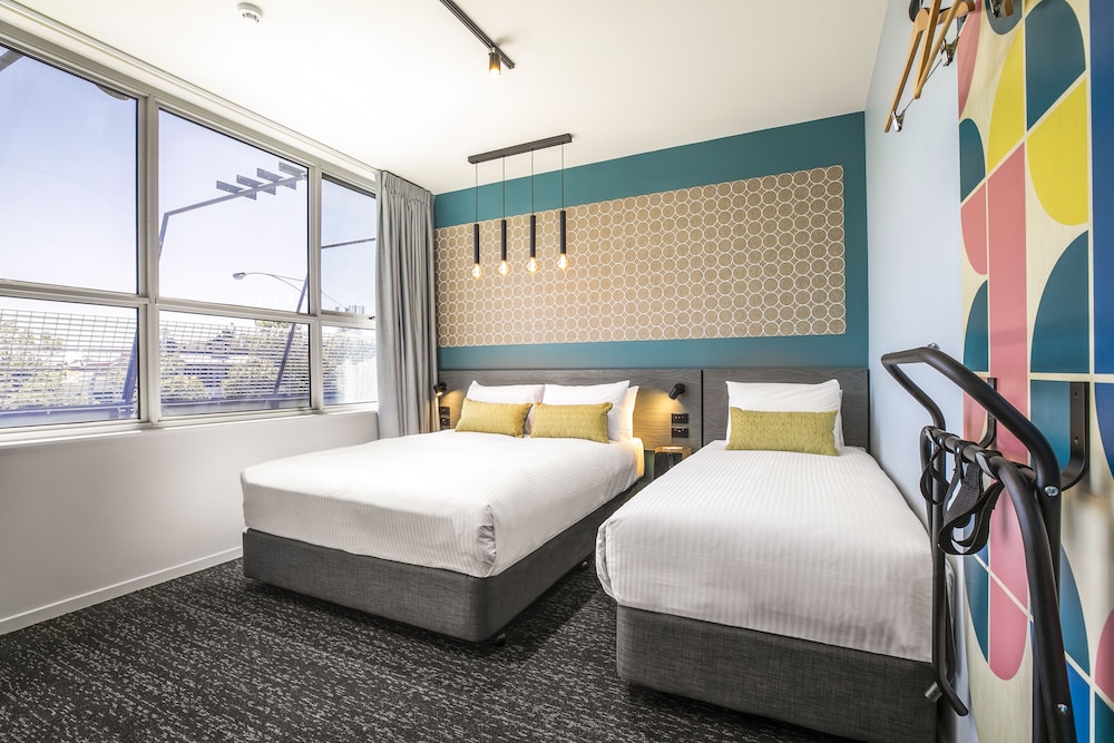 Studio Queen and Single with Ensuite