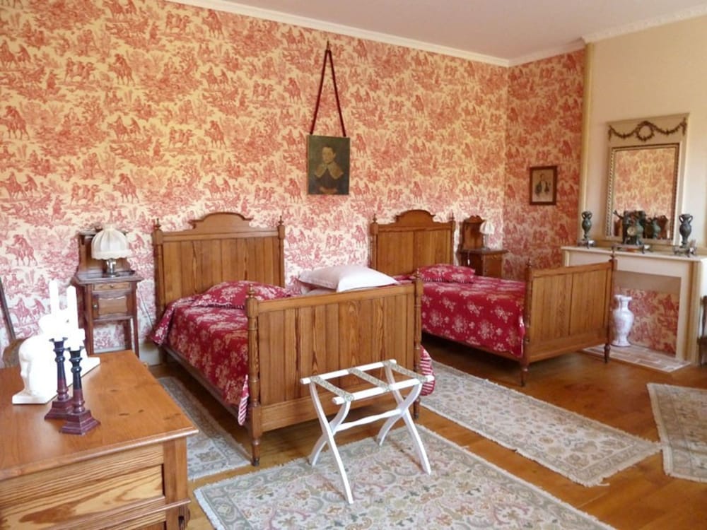 Suite (Soleil Levant) photo 1