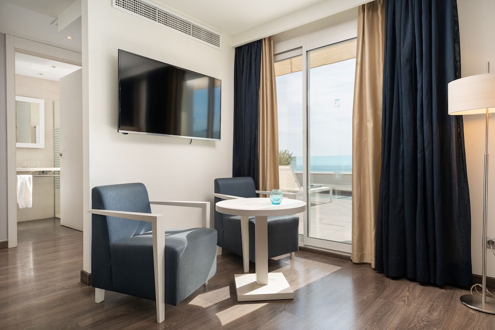 Superior Suite, Terrace, Sea View photo 2