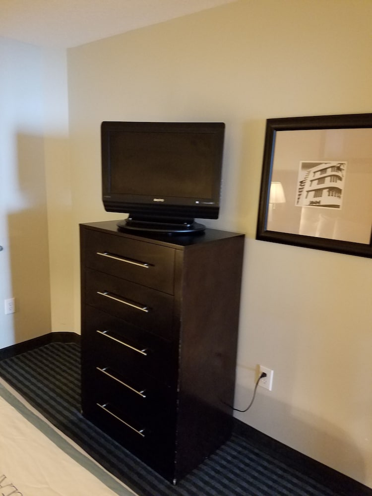 Condo, 2 Bedrooms, Balcony, Ocean View photo 2