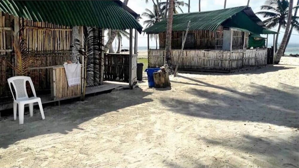 Basic Cabin, Beach View photo 3