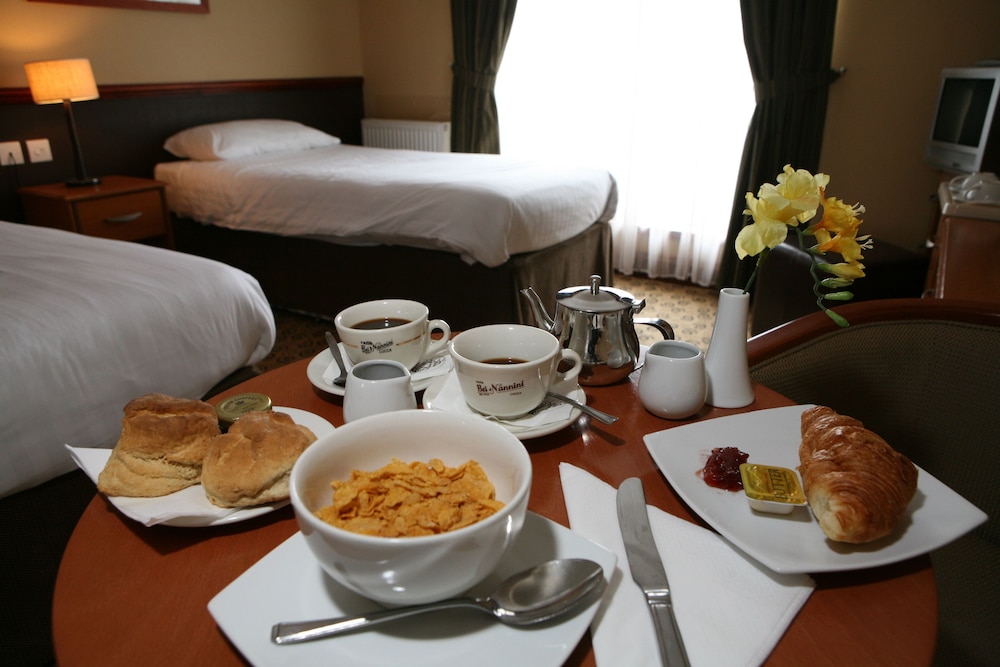 Standard Twin Room, 2 Twin Beds photo 3