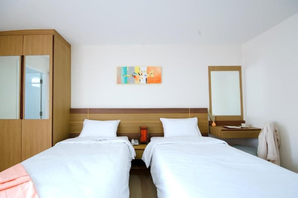 Standard Twin Room photo 3