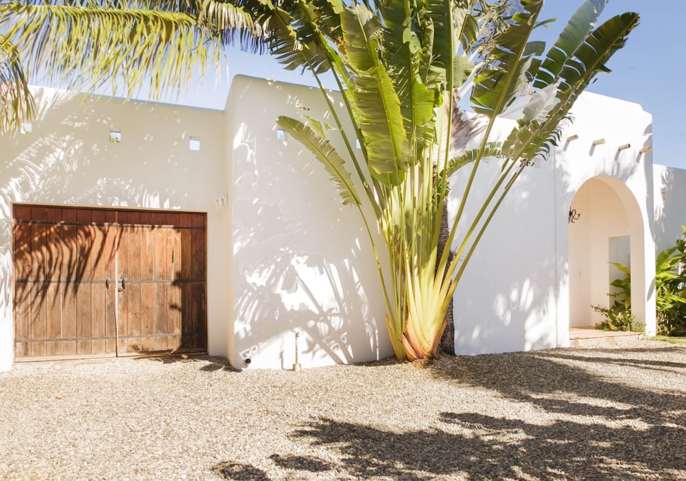 Deluxe Villa photo 2