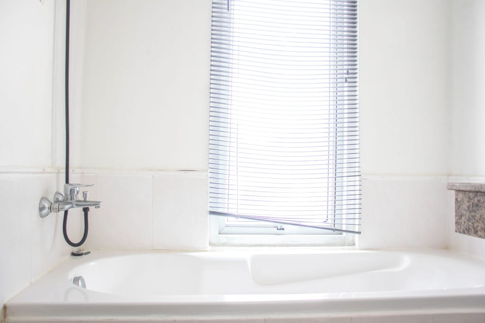 Deluxe Double Room with Bath - Photo 18