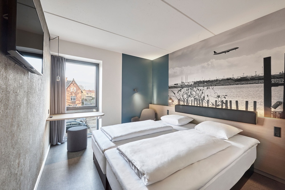 Standard Twin Room, 2 Twin Beds - Photo 1