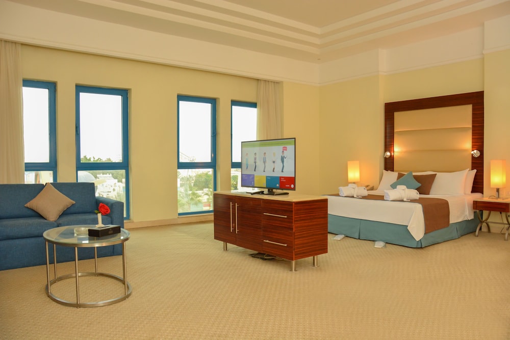 Junior Studio Suite, City View