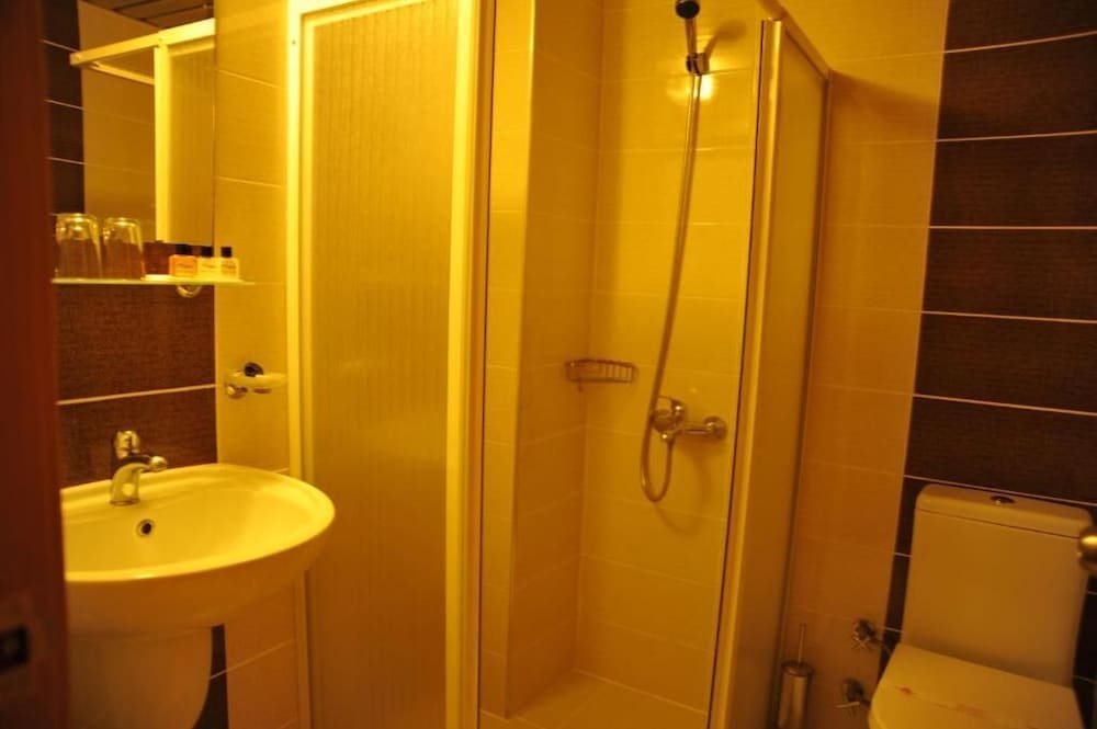 Standard Double or Twin Room photo 2