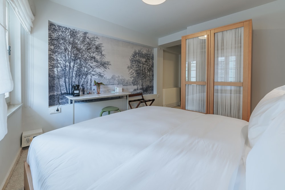 Standard Double Room, Non Smoking, City View photo 2