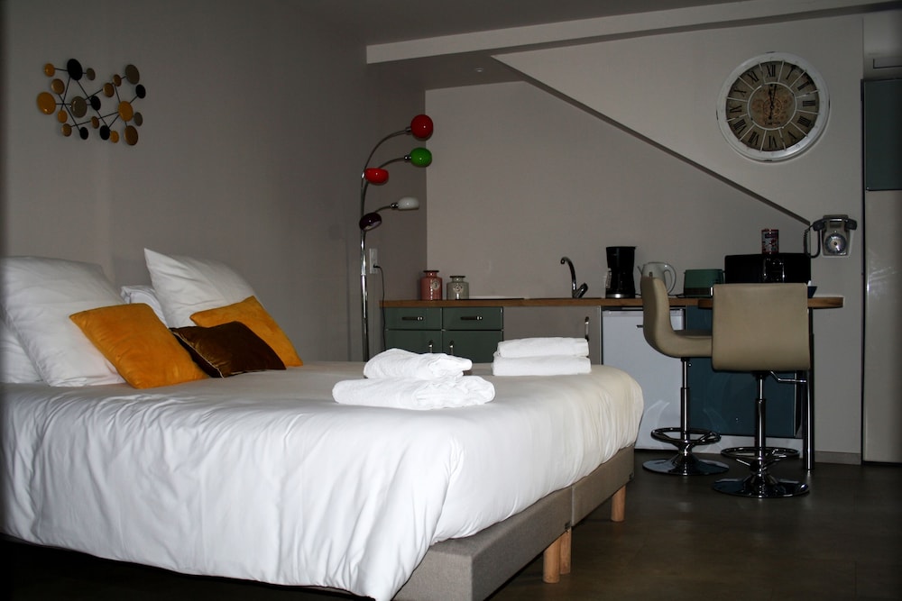 Basic Apartment, Ensuite, Garden View
