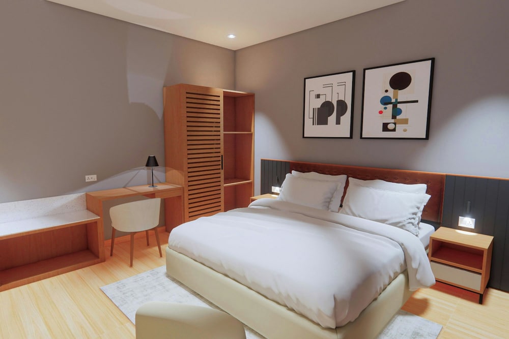 Standard Room, 1 King Bed, Courtyard View