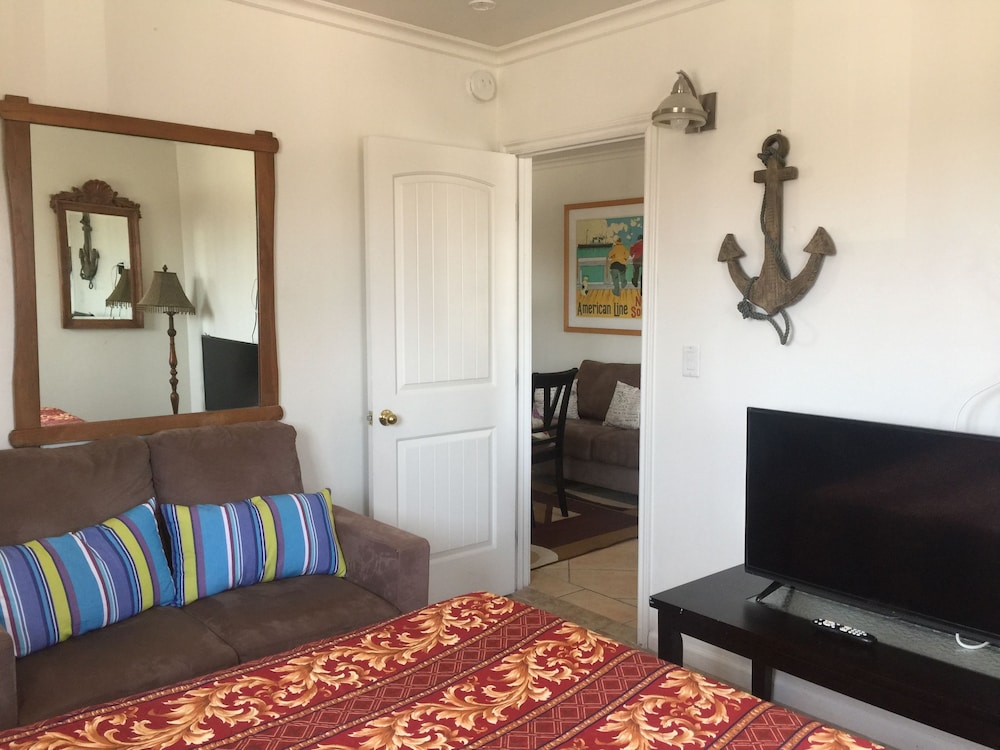 One Bedroom Apartment photo 1