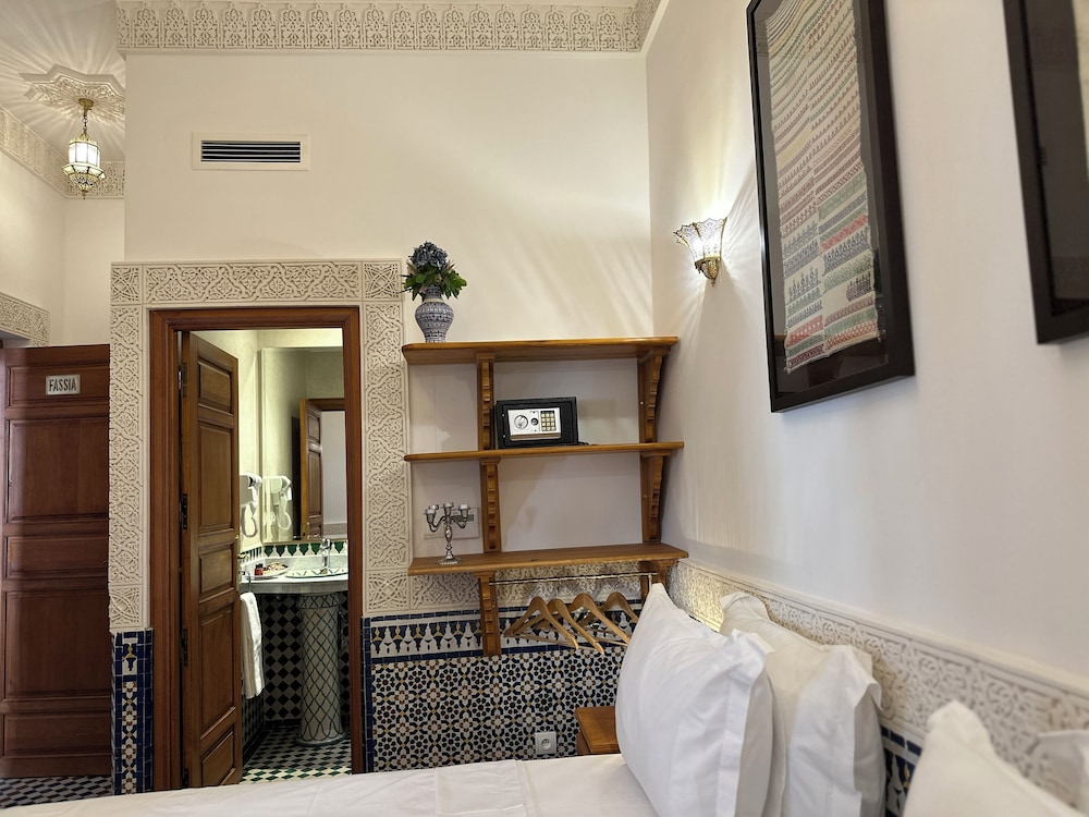 Standard Double or Twin Room photo 3