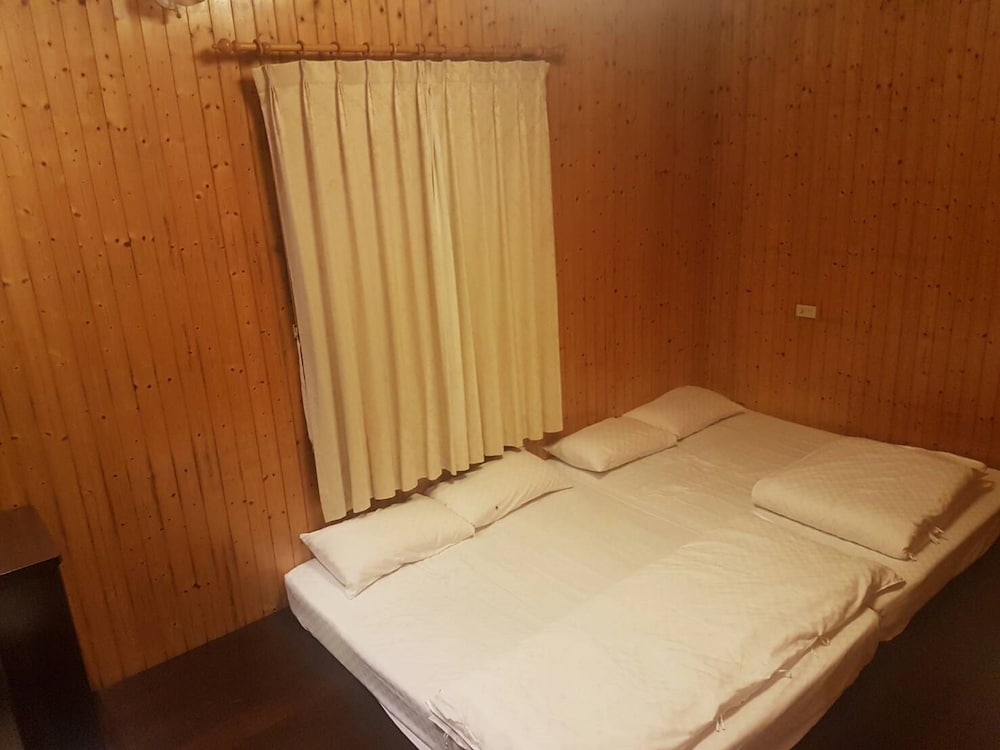 Economy Quadruple Room photo 1