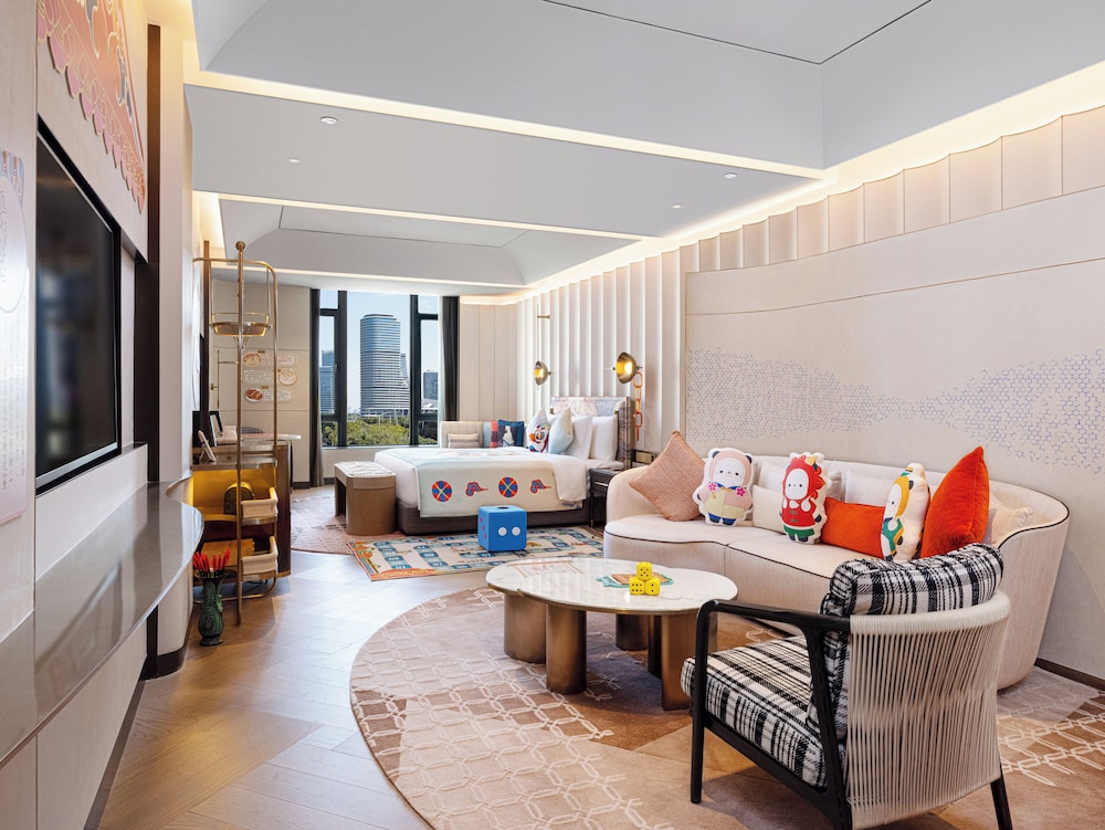Premium Room, 1 King Bed (Kids Theme) - Photo 3