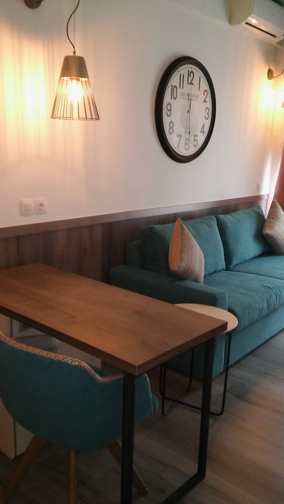 Premium Suite, 1 Bedroom - Photo 9