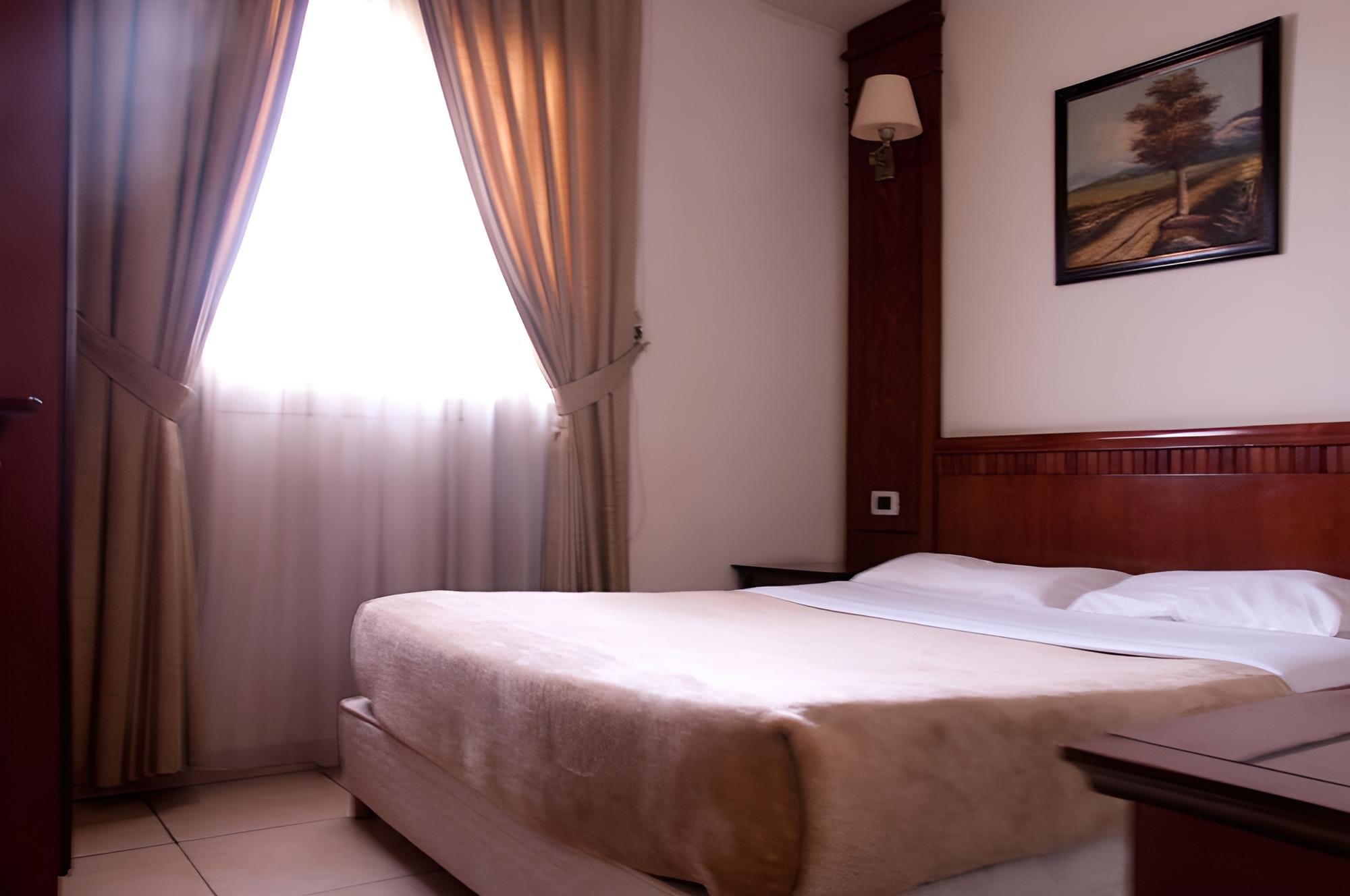 Basic Single Room photo 2