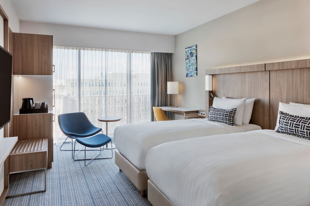 Standard Room, 2 Twin Beds, City View - Photo 1