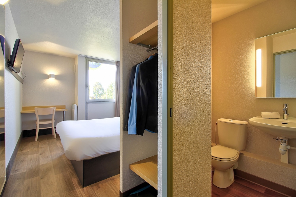 Double Room, Non Smoking photo 3