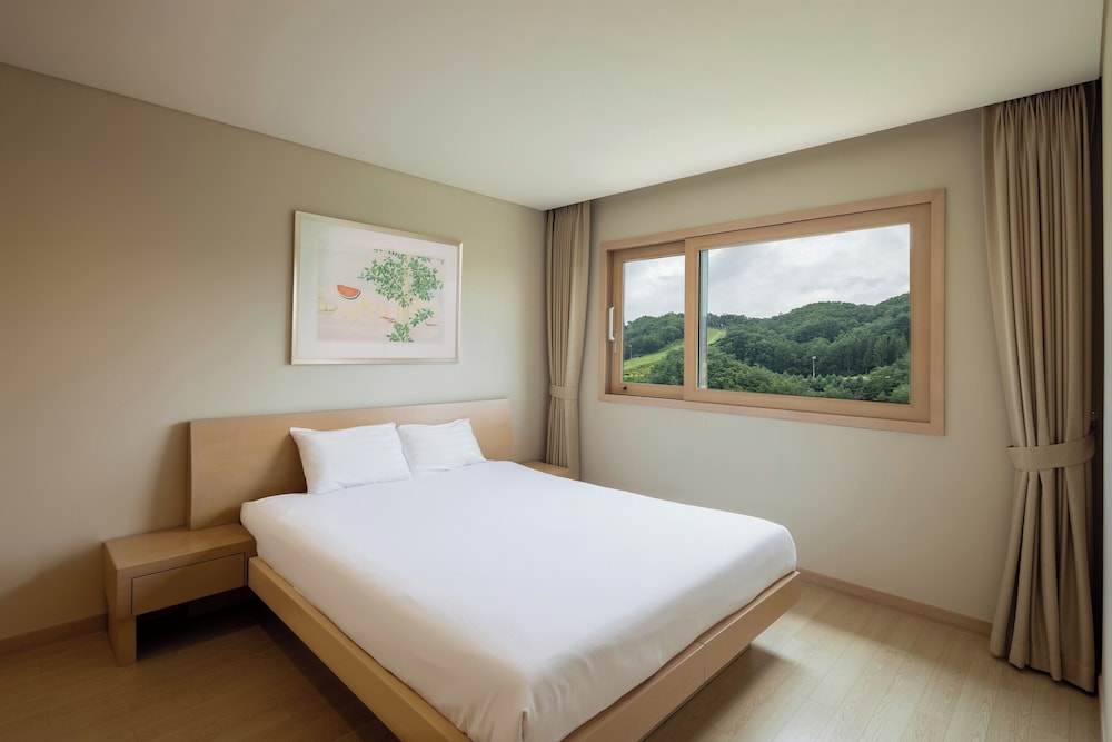 25PY Double Bed (Non-cooking Room) photo 1
