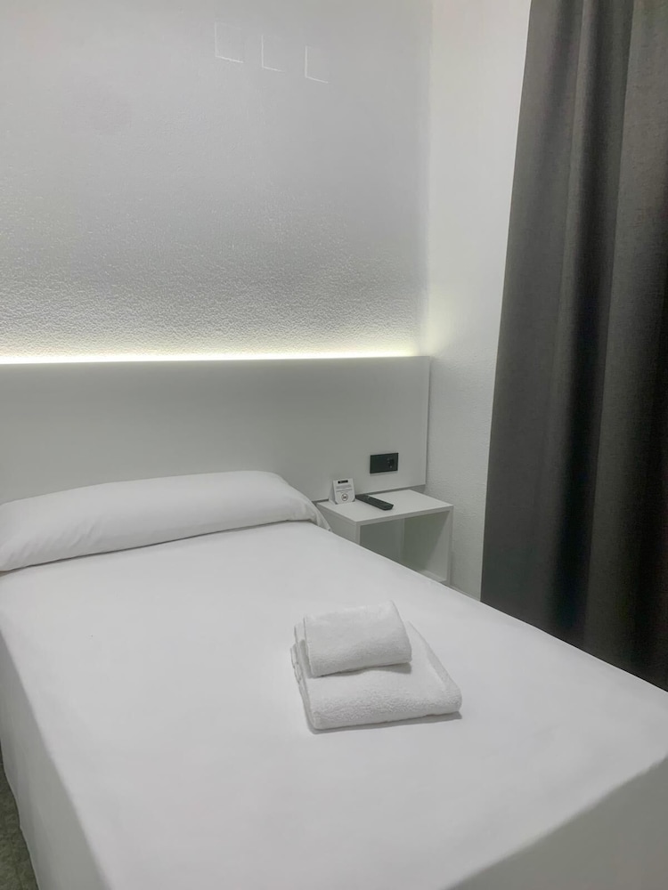 Single Room photo 3