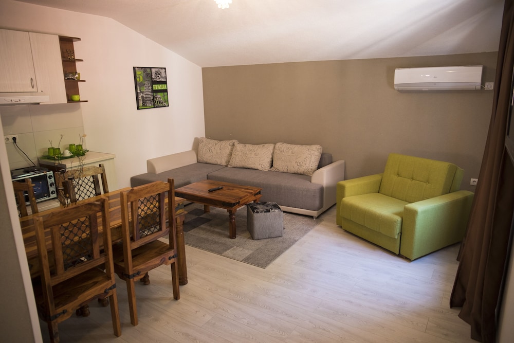 Comfort Apartment, 1 Bedroom, Courtyard View photo 1